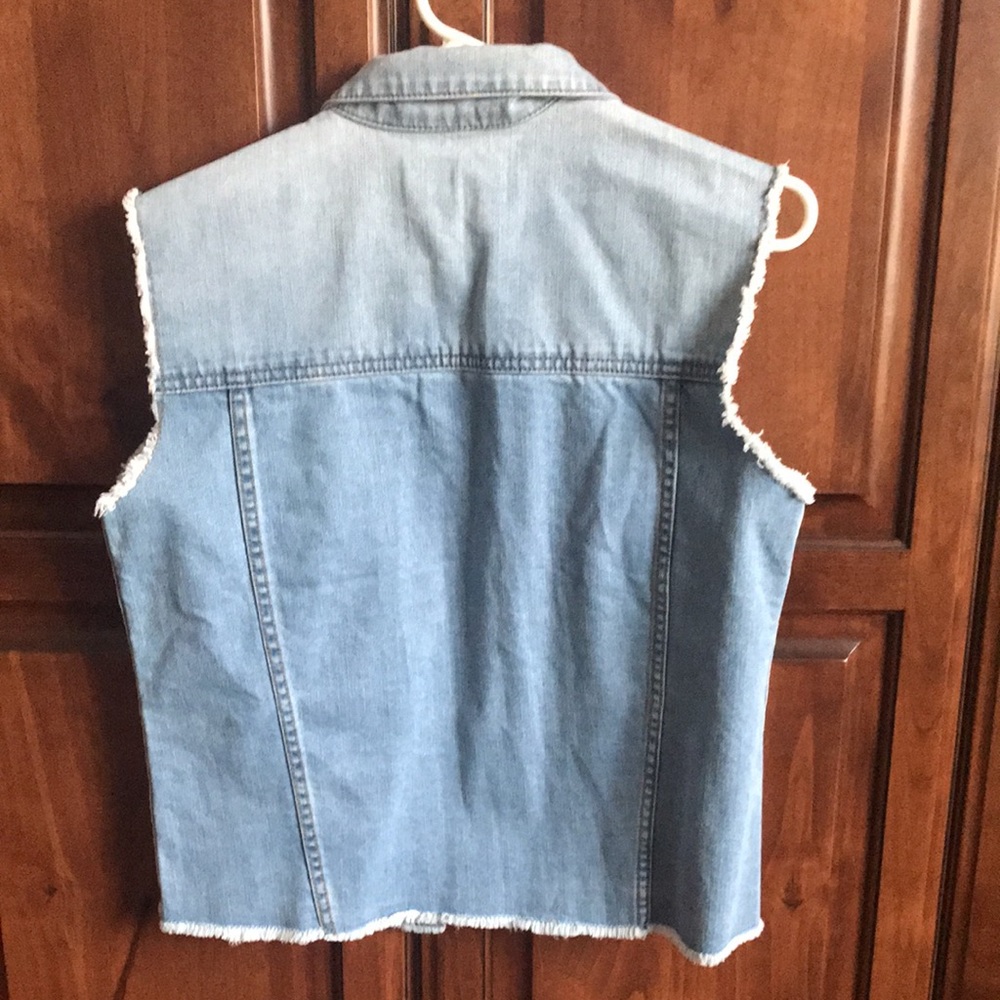 NWT BB Dakota denim vest - Picture 2 of 3